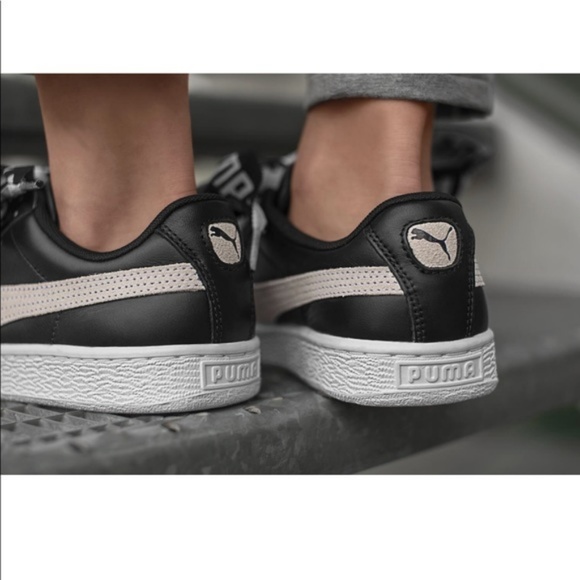 NWT! PUMA Signature Laces Leather Sneakers - Picture 7 of 8